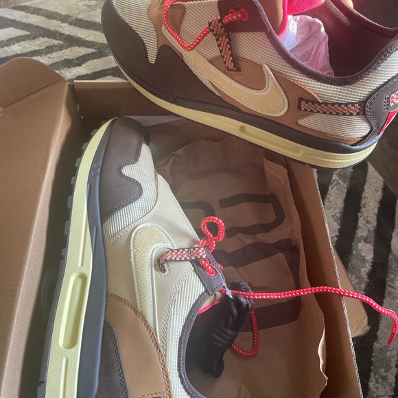 Cactus Jack x Nike Air Max 1 “Baroque Brown” - Picture 5 of 6